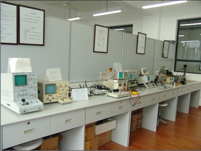 上海科學(xué)技術(shù)職業(yè)學(xué)院電子技術(shù)實(shí)訓(xùn)室簡(jiǎn)介